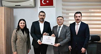 AK Parti Ankara İl Başkanı Özcan, mazbatasını alarak göreve başladı