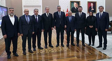 AK Parti heyetinden, Sağlık Bakanı Memişğlu'na ziyaret