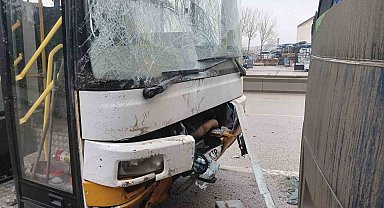 Ankara'da 4 araçlı zincirleme kazada yaralı sayısı 33'e yükseldi