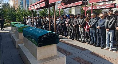 Ankara'da göçük altında kalarak hayatını kaybeden işçiler son yolculuklarına uğurlandı