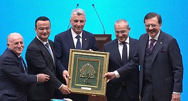 Bakan Bolat: "Türkiye ile Azerbaycan arasında karşılıklı 37 milyar dolar, Türkiye ile Özbekistan arasında ise 4,4 milyar dolar yatırımlar var"