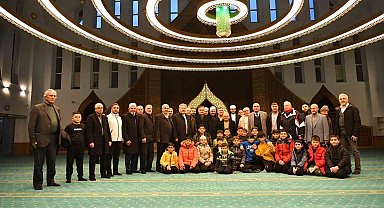 Başkan Büyükklıç, sabah namazı buluşmasında çocuklarla bir araya geldi
