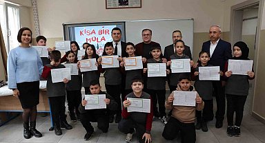 Başkan Özdoğan, öğrencilerin karne sevincine ortak oldu