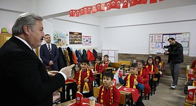 Başkan Palancıoğlu, çocukların karne heyecanına ortak oldu