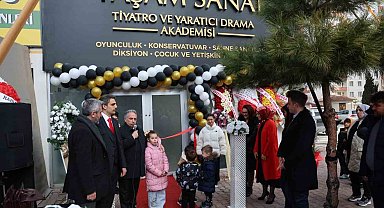 Başkan Yalçın: "Şehirlerin ruhu güzel sanatlarla, sporla ve kültürle ayakta durur"