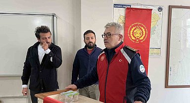 Büyükşehirden itfaiye personeline elektrikli araç arızalarına müdahale eğitimi