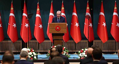 Cumhurbaşkanı Erdoğan: "Gün siyaset yapma değil, dayanışma, bir ve beraber olma günüdür"
