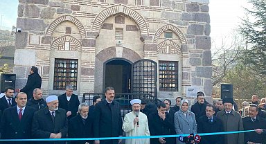 Diyanet Başkanı Erbaş, 45 yıldır kapalı olan İsfahani Mescidi'nin açılışını yaptı