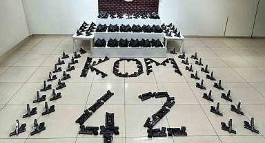 Evinden 400 tabanca çıkan baba ve oğul tutuklandı