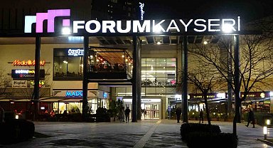 Forum Kayseri'de 2 polis ve 1 güvenliği yaralayan suç makineleri yakalandı