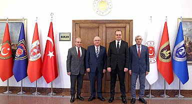 İhlas Medya'dan Milli Savunma Bakanı Güler'e ziyaret