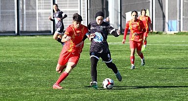 Kayseri Kadın FK lige Sakarya'da nokta koyacak