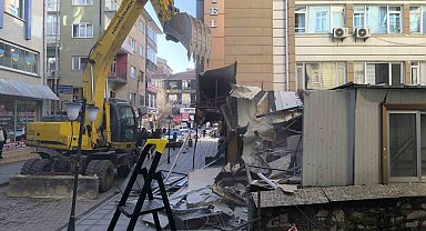 KESOB Başkanı Öztürk'ün kardeşine ait işletmenin bir bölümü kaçak yapı gerekçesiyle yıkıldı