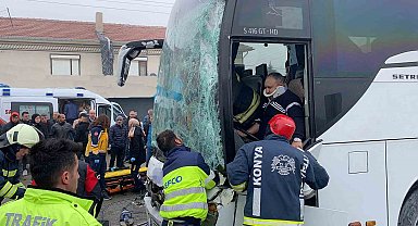 Konya'da otobüs ve otomobillerin de karıştığı 6 araçlı zincirleme kaza: 5 yaralı