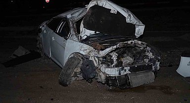 Otomobil takla attı, sürücü bulunamadı