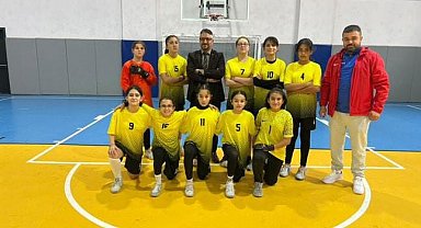 Talas 75. Yıl Mühime Germirli Orta Okulu, gol yemeden namağlup şampiyon oldu