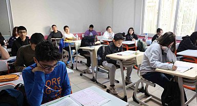 Tatil başladı, öğrencilere 'dijital dünya' tuzağı uyarısı