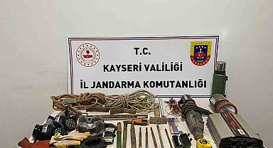 Tümülüste kaçak kazıya suçüstü