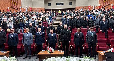 Vali Çiçek: "Gençlerimiz siberde inşallah bizim gözümüz ve kulağımız olur"