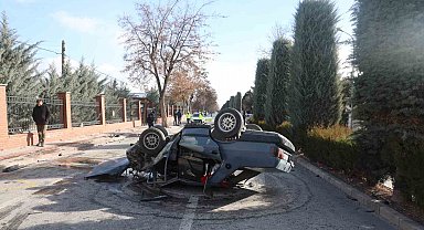 50 günde 5 trafik cezası yiyen sürücünün kullandığı Tofaş takla attı: 2 yaralı