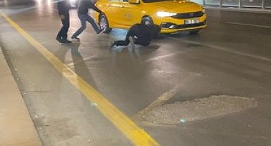 Ankara'da taksileri durdurup şoförlere saldırdılar