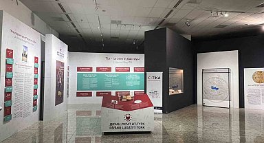 Astana'da Divan-u Lugati't Türk'ün yazılışının 950. yılına özel sergi açıldı