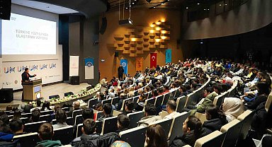 Bakan Yardımcısı Boyraz, NEÜ'nde öğrencilerle buluştu