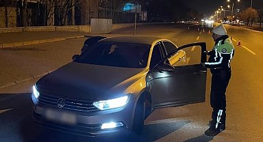 Çevreyi rahatsız eden araçlar denetlendi