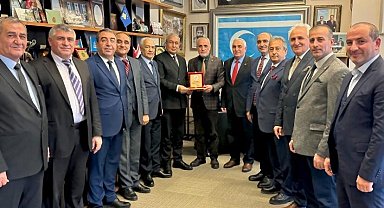 Cumhurbaşkanı Başdanışmanı Yalçın Topçu, Dünya Ahıskalı Türkler Birliği'ni misafir etti