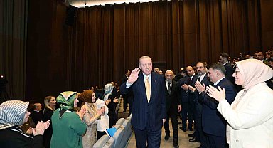 Cumhurbaşkanı Erdoğan: "Sayın Özel, başkomutan olarak sana sesleniyorum ayağını denk al"