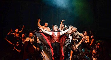 Devlet Tiyatroları'nda "Dracula: Bir Dehşet Komedisi" yarın sahne alacak