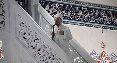 Diyanet İşleri Başkanı Erbaş: "Lüks ve israfın sergilendiği, ihtiyaç sahiplerinin unutulduğu iftar sofraları kurmayalım"