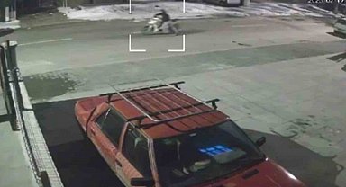 Elektrikli bisikleti koşarak çaldı: O anlar kamerada