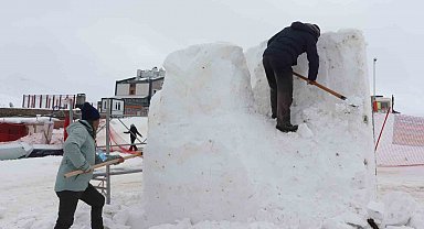 Erciyes'te kar sanata dönüşecek