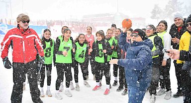 Kar Hentbol Şampiyonası, Türkiye'de ilk kez Erciyes'te yapıldı