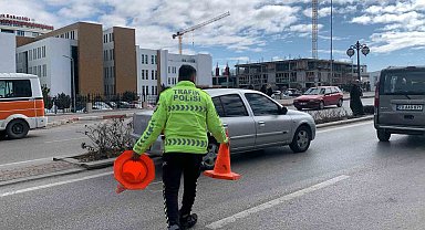 Karaman'da otomobilin çarptığı 9 yaşındaki çocuk yaralandı