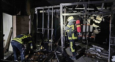 Kayseri'de mobilya mağazasındaki yangında duman hafızlık okuluna sızdı: 5 öğrenci zehirlendi