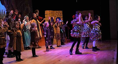 Keçiören'de iki günde üç tiyatro gösterimi