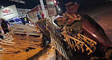 Kontrolden çıkan otomobilin sürücüsü yaralandı