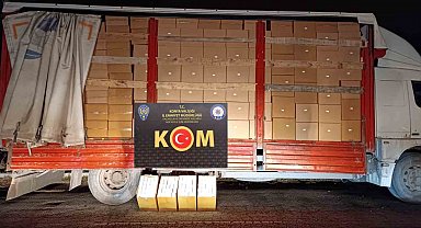 Konya'da 8 milyon 750 bin lira değerinde milyonlarca adet kaçak makaron ele geçirildi