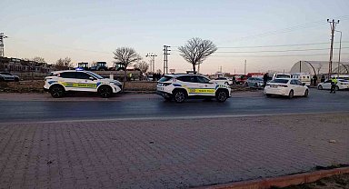 Konya'da polis aracı tırla çarpıştı: 3 polis yaralı