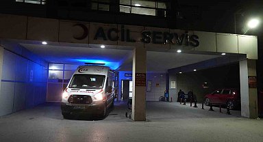 Niğde'de araç bariyerlere çarptı: 1 ölü, 2 yaralı