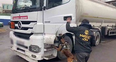 Niğde'de şüpheli araçta uyuşturucu madde ele geçirildi