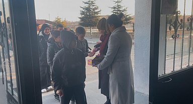 Öğrencilere 'şekerli' karşılama
