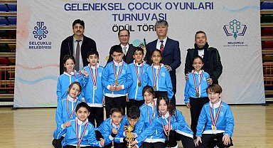 Selçuklu'da Geleneksel Çocuk Oyunları Turnuvası'nda ödül heyecanı yaşandı