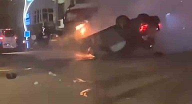 Takla atan Mercedes marka otomobil alev topuna döndü