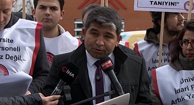 Tayin hakkı isteyen üniversite idari çalışanlarından YÖK önünde eylem