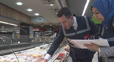 Ticaret Bakanlığı ekiplerinden zincir marketlerde etiket denetimi