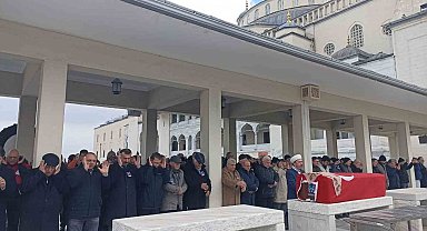 Türk dilinin asırlık çınarı, 103 yaşındaki Prof. Dr. Zeynep Korkmaz toprağa verildi