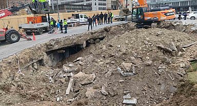 Ulus Meydanı'nda göçük paniği